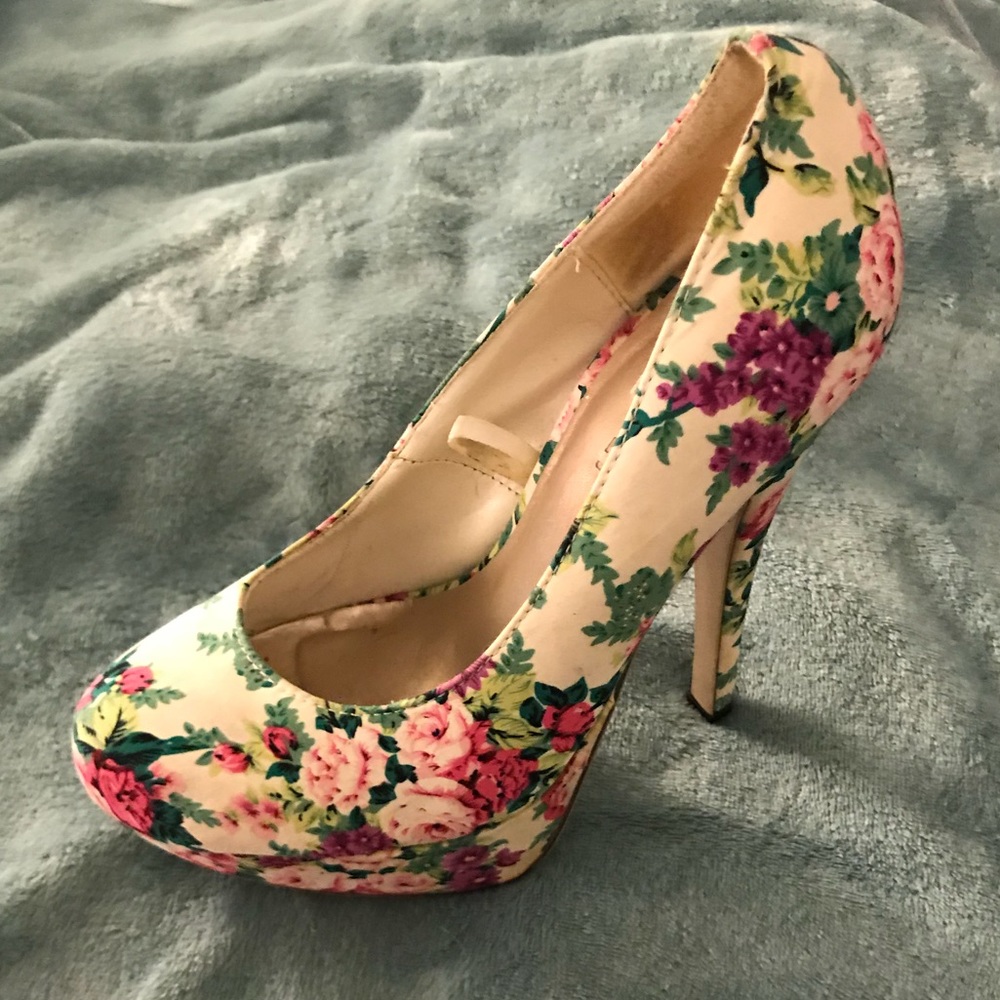 Floral pumps